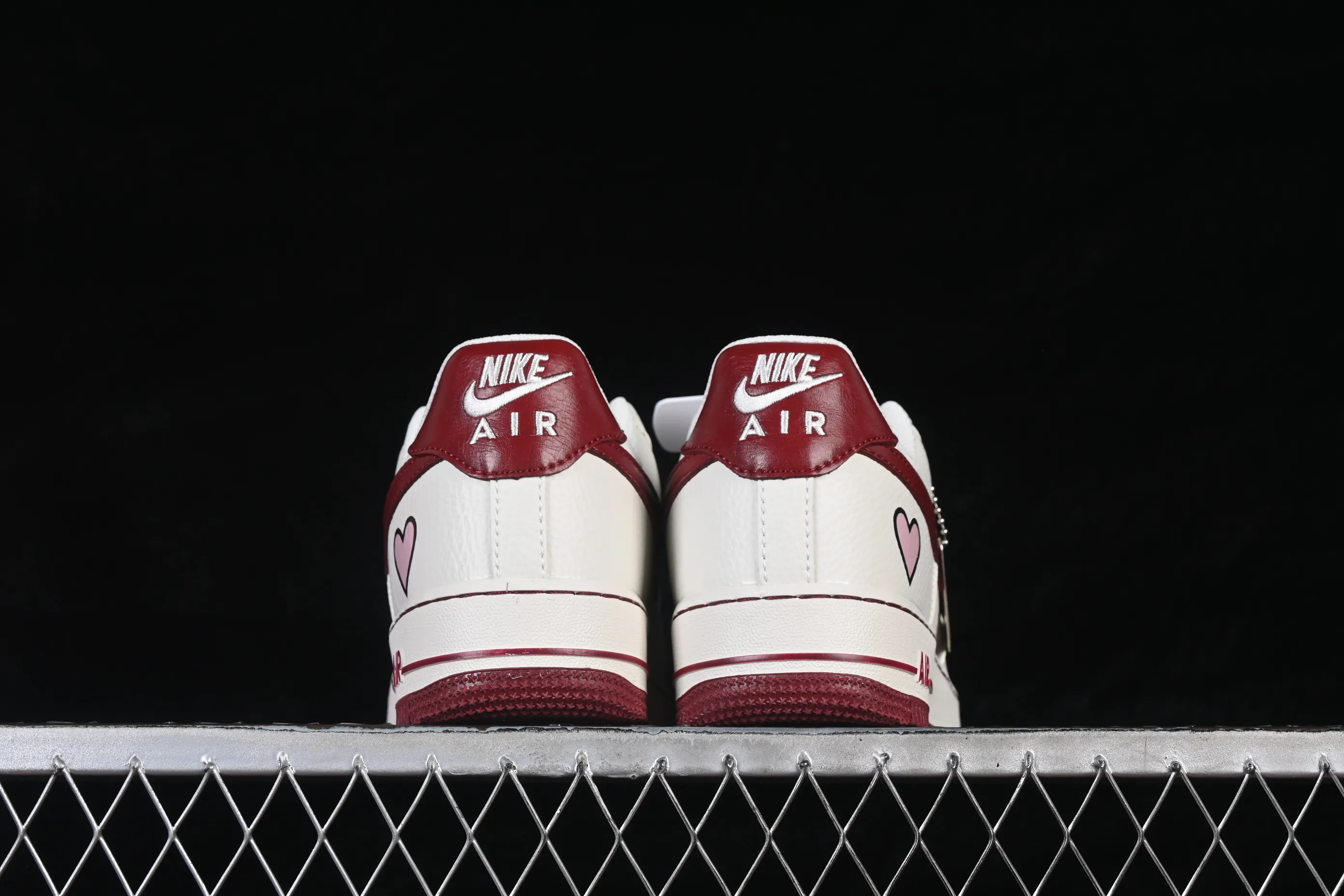 All categories Nk Air Force 1 Air Force series Nk Air Force 1 Low Air Force low-top Nike Air Force 1'07 Low Valentine's Day limited edition Air Force 1 low-top casual sneakers NH0601-539